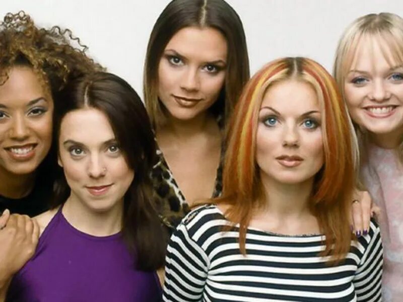 Женские группы 90-х. Российские женские группы 2000-х. Spice girls одежда.