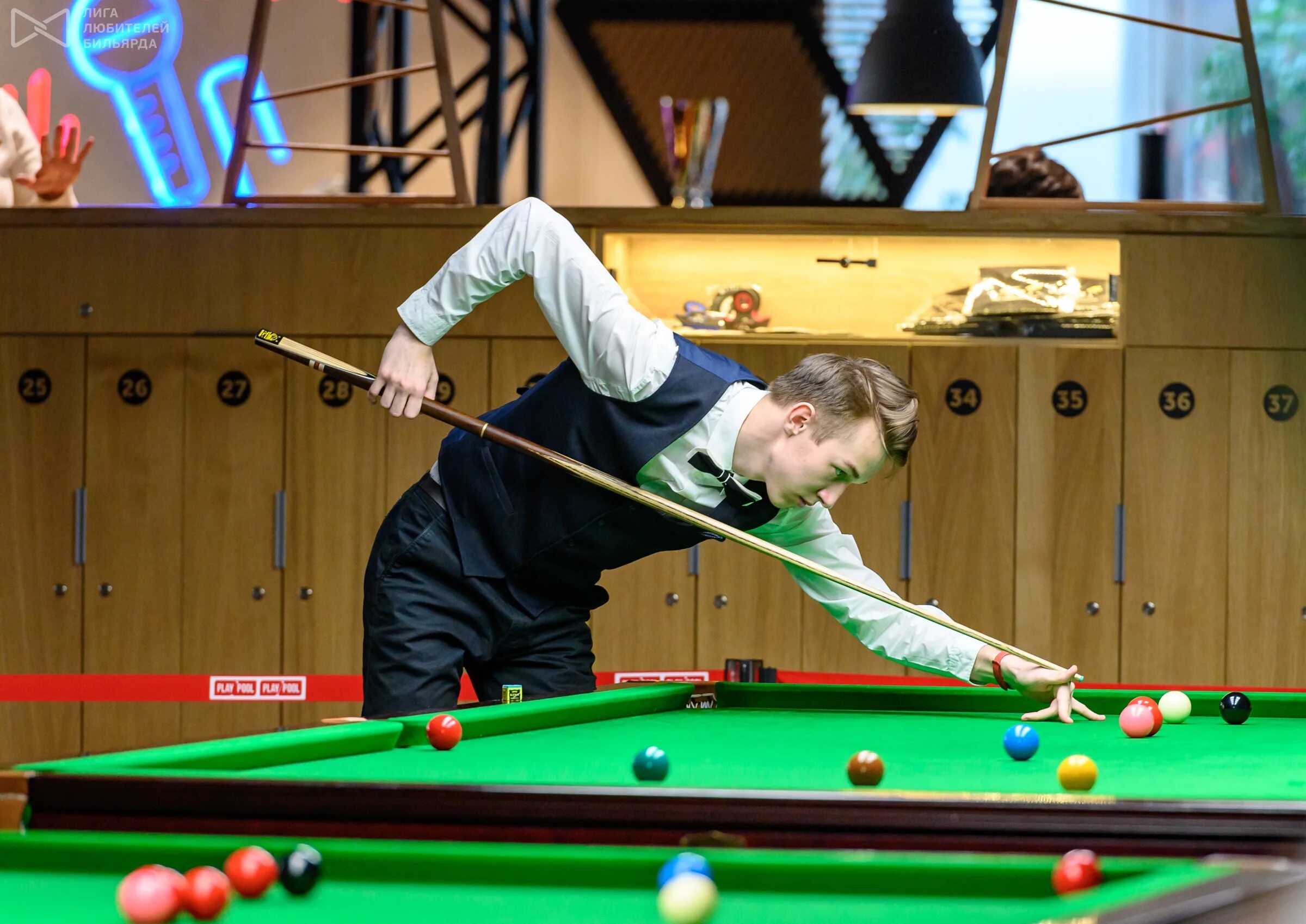 Бильярд спорт 3. Полевой Максим Викторович бильярд. Первенство Санкт-Петербурга по бильярду. Снукер Тюмень 2021. Денис Викторович бильярд.