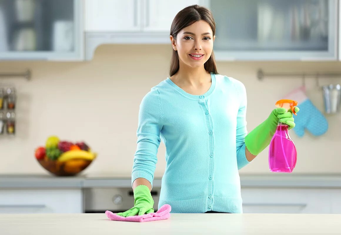 Woman cleaning. Уборка квартир. Клининг девушка. Клининг уборка. Уборка квартир девушка.