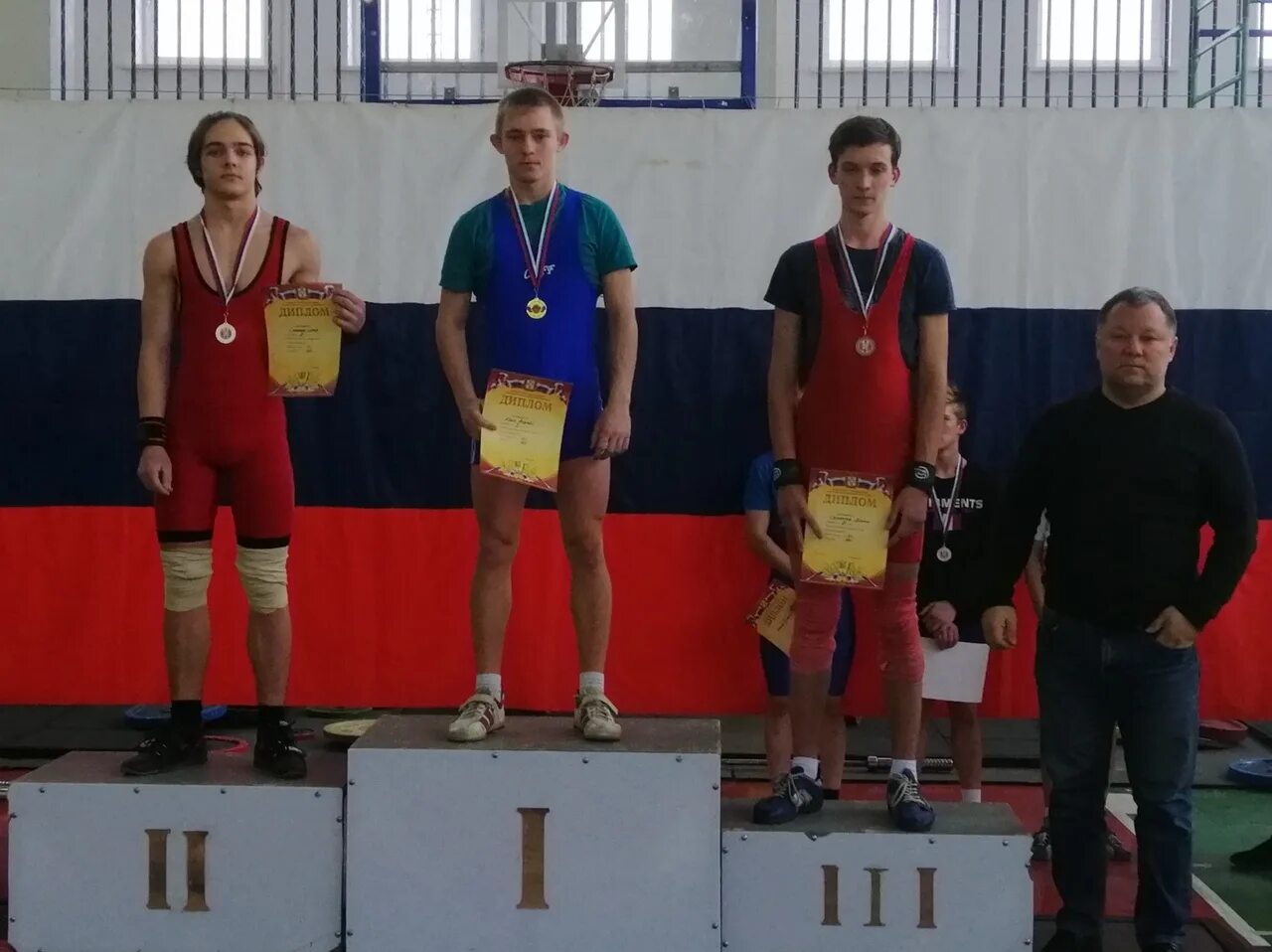 тяжелая атлетика омск. липецк штангисты. тяжёлая атлетика омская области. те ольга сергеевна тяжелая атлетика. азово тяжелая атлетика.