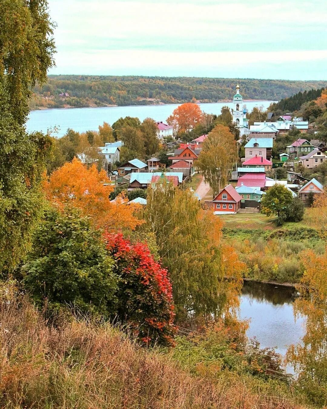 Осенний Плес Ивановская. Поселок Плес. Город Плес Ивановской. Плес Ивановская осенью.