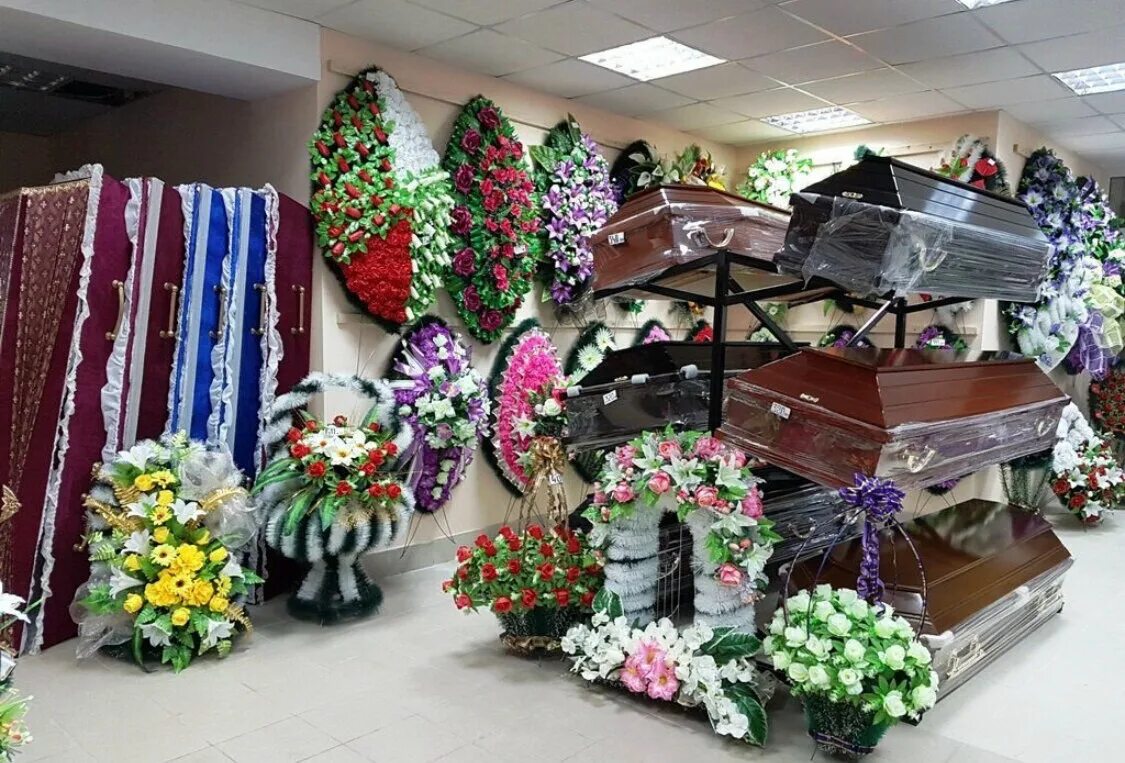 похоронное бюро. гробы похоронное бюро ритуал. красноярск зал прощания партизана. ритуал сервис красноярск партизана железняка 1ж. похоронное бюро.