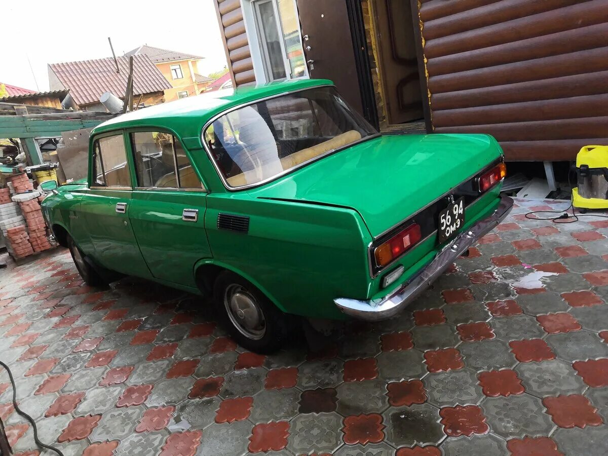 Зеленый москвич фото Москвич 412 1.5 бензиновый 1981 Зеленый сигнал на DRIVE2
