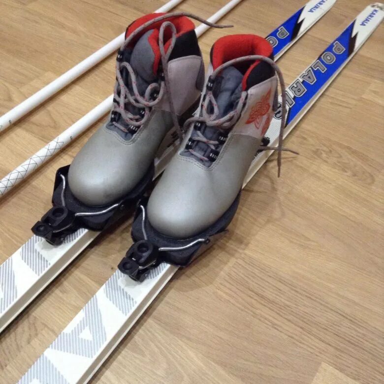 авито лыжи москва. лыжи советские деревянные детские. авито лыжи москва.