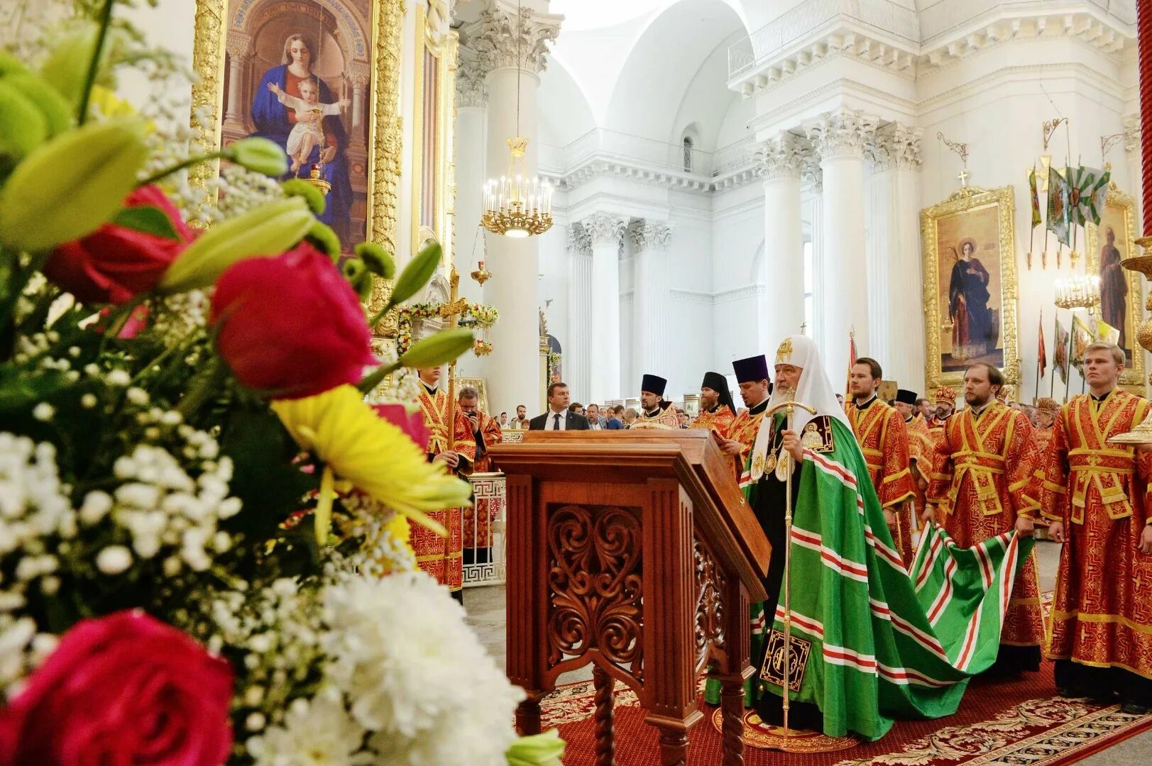 Храм феодоровской иконы божией матери в санкт-петербурге официальный. Освящение храма в санкт-петербурге 11. Братия феодоровского собора санкт-петербург. Освящение храма в петербурге. Освящение храма в санкт петербурге.