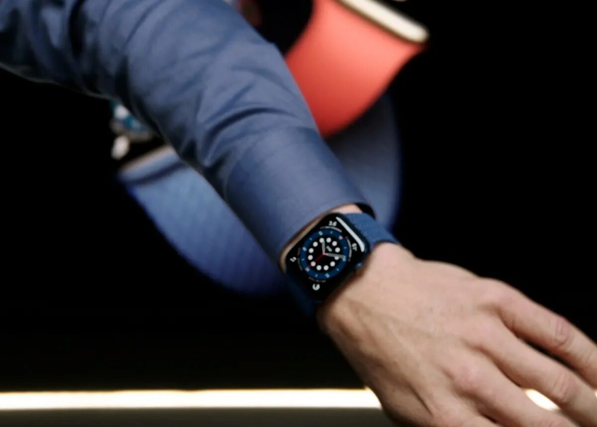 Часы Apple watch se 40mm. Эпл вотч se 44 мм 2020. Часы Apple watch se 44mm Gold. Apple watch se 40mm упаковка.
