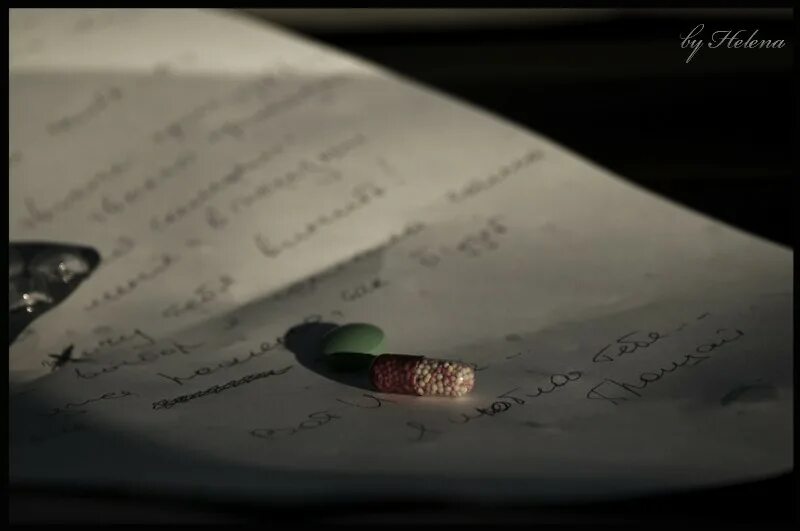 Послание в записке. Ушла куда послали картинки. Записки владимиру маяковскому. Передсметрные з-аписки. Предсмертная записка мужу.