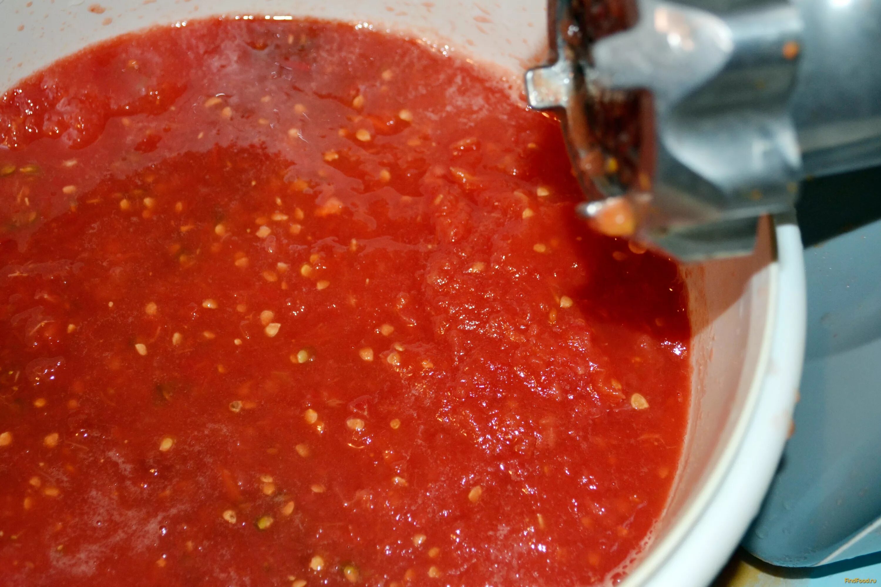Кабачковая икра на зиму мясорубку рецепт. Заготовка икра. кабачковая икра на зиму через мясорубку с помидорами. помидоры через мясорубку. кабачковая икра через мясорубку.