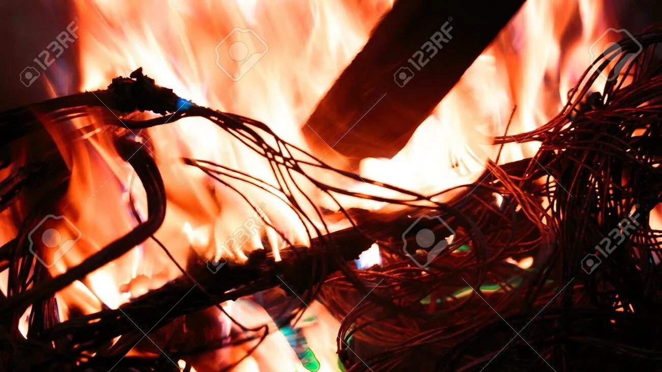 Wire fire. Огненная вата. Wire fire. Wiring fire. Огонь проволокой.