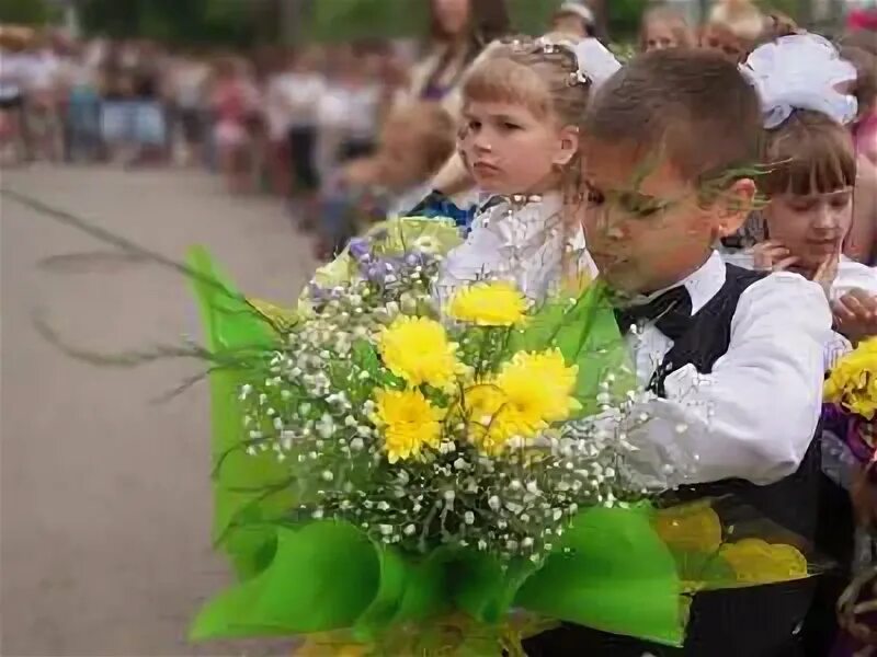 4 школа безенчук. Школа номер 4 безенчук. Первая школа безенчук алексеенко. Сош 1 безенчук. Школа в безенчук 2020.