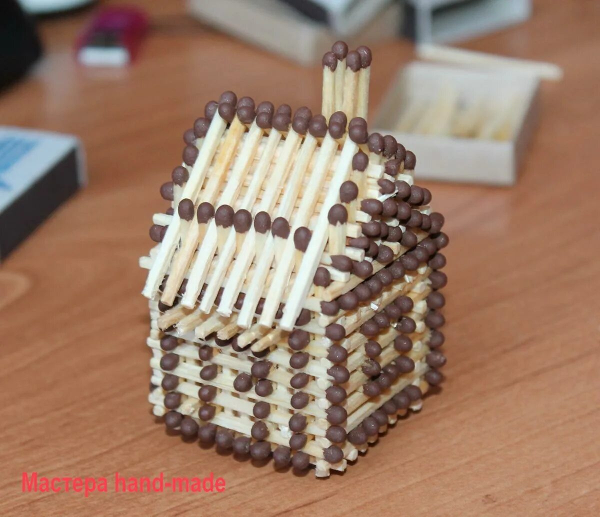 как из спичек сделать домик для начинающих без клея. спичечный домик без клея. спичечный домик с клеем. домик из спичек. спичечные домики для начинающих.