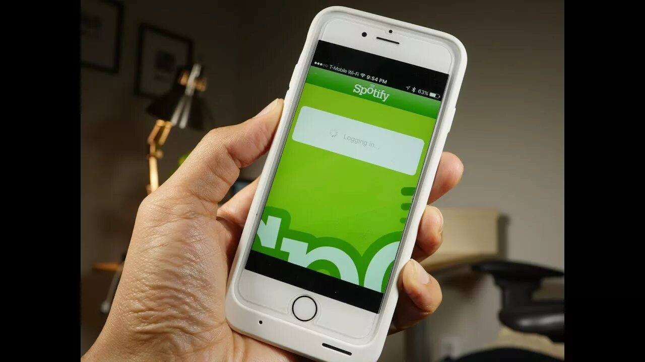 Old app. Old spotify. old spotify app. spotify дизайн приложения на айфоне. spotify old and new version.