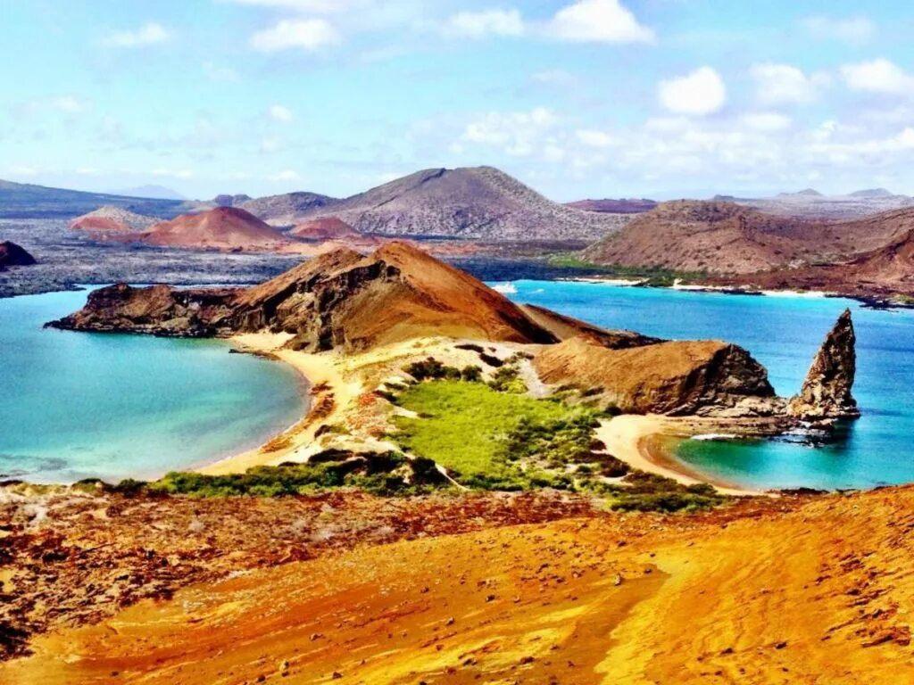 галапагосы. остров бартоломе эквадор. эквадор памятник галапагосские острова. сан-кристобаль (остров, соломоновы острова). галапагосы.