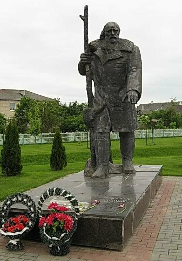 дятлово беларусь. беларусь дятлово памятник дети лихолетья. памятники дятлово. памятники дятлово. филидовичу в дятлово.