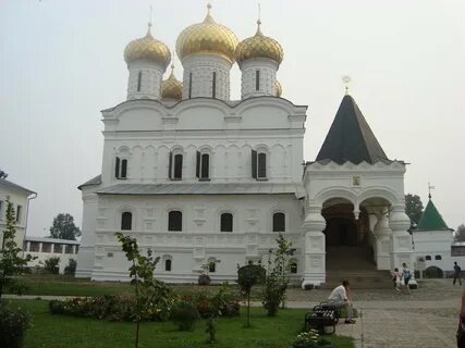 Большие костроме