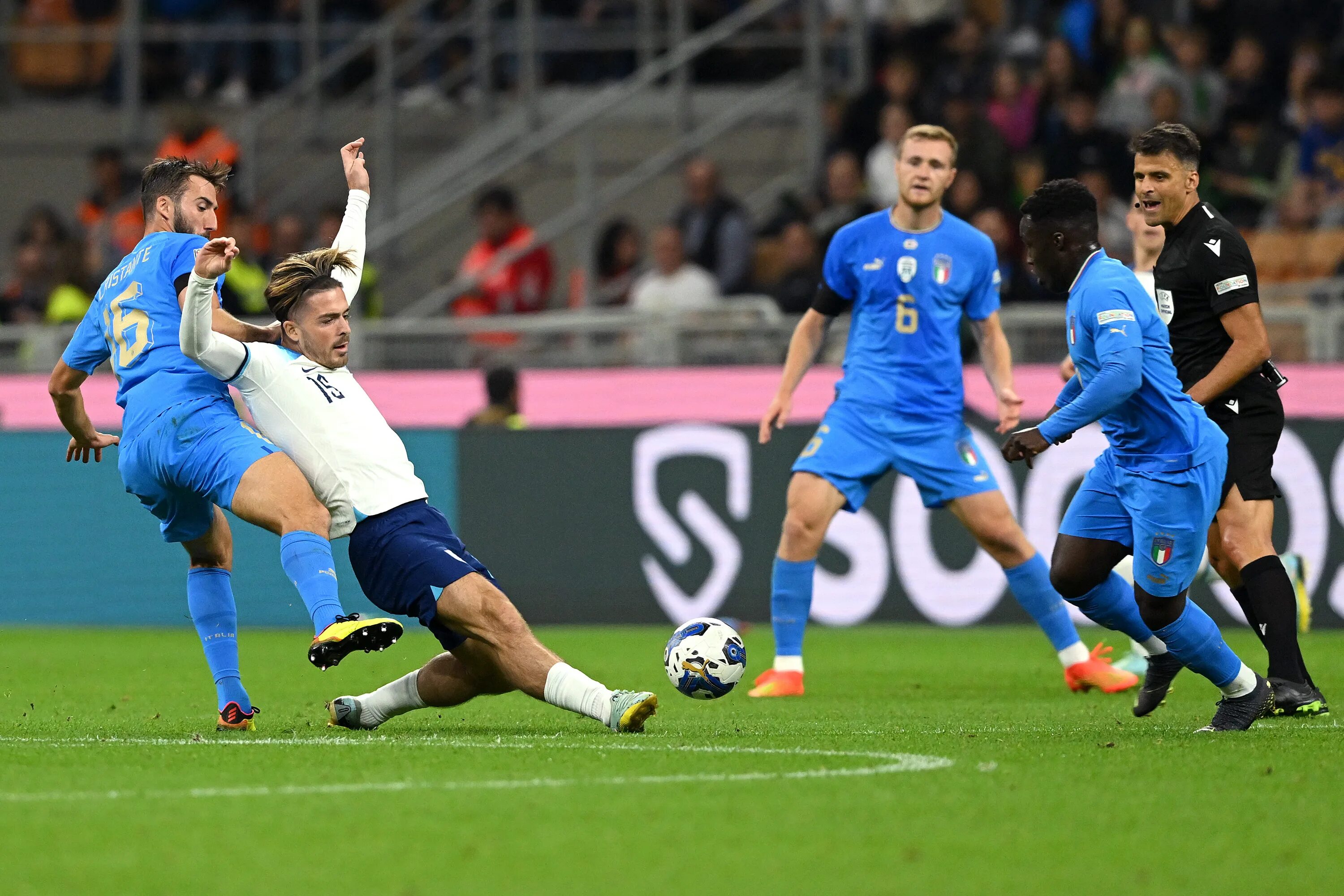 Italian england. Бонуччи леонардо сборная италии. Italian england. Сборная италии по футболу евро 2020. Italian england.