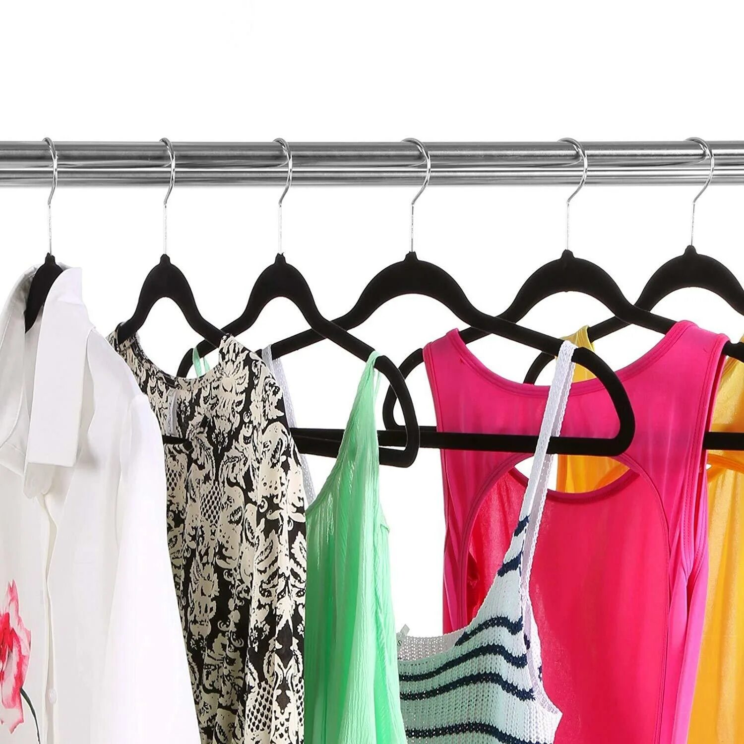 Футболка на вешалке. Вешалка одежда воронеж. Вешалка для одежды. Вешалки для гардероба. Вешалка одежда воронеж.