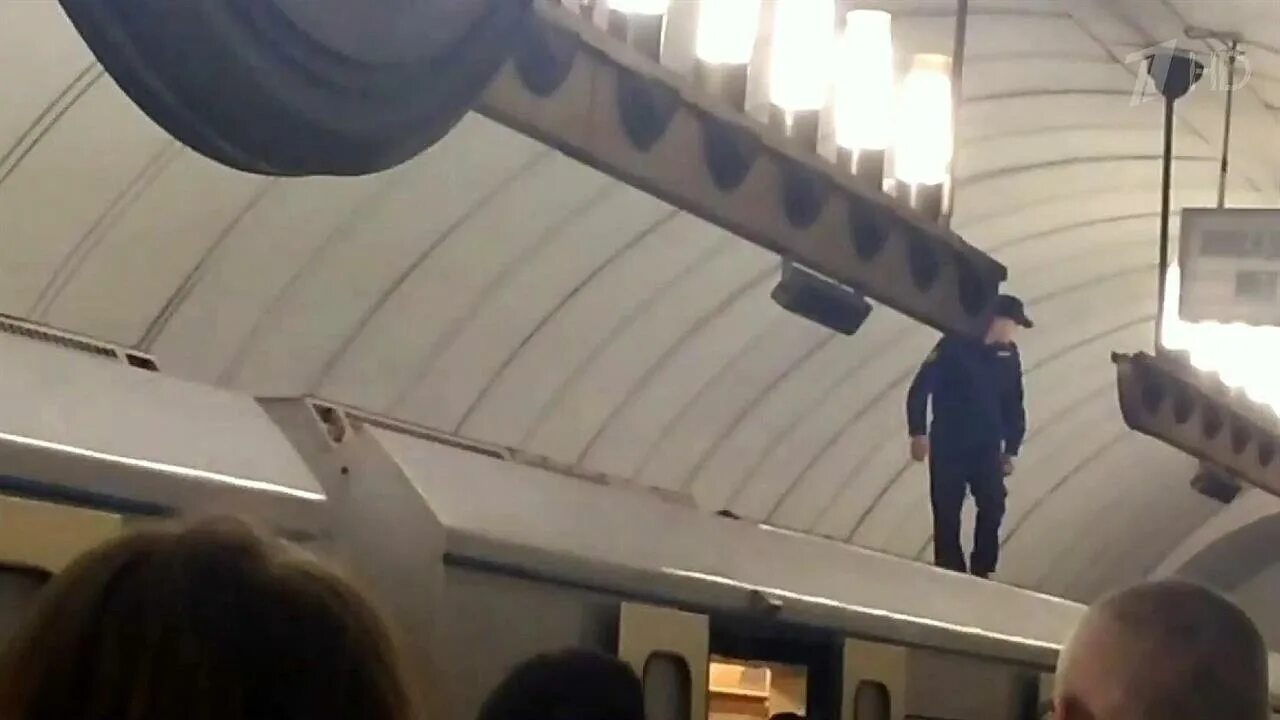 Сбой на серой. Чеховская серая ветка метро. чеховская серая ветка. прыгнул на серой ветке. чп на серой ветке метро 16.12.2025.