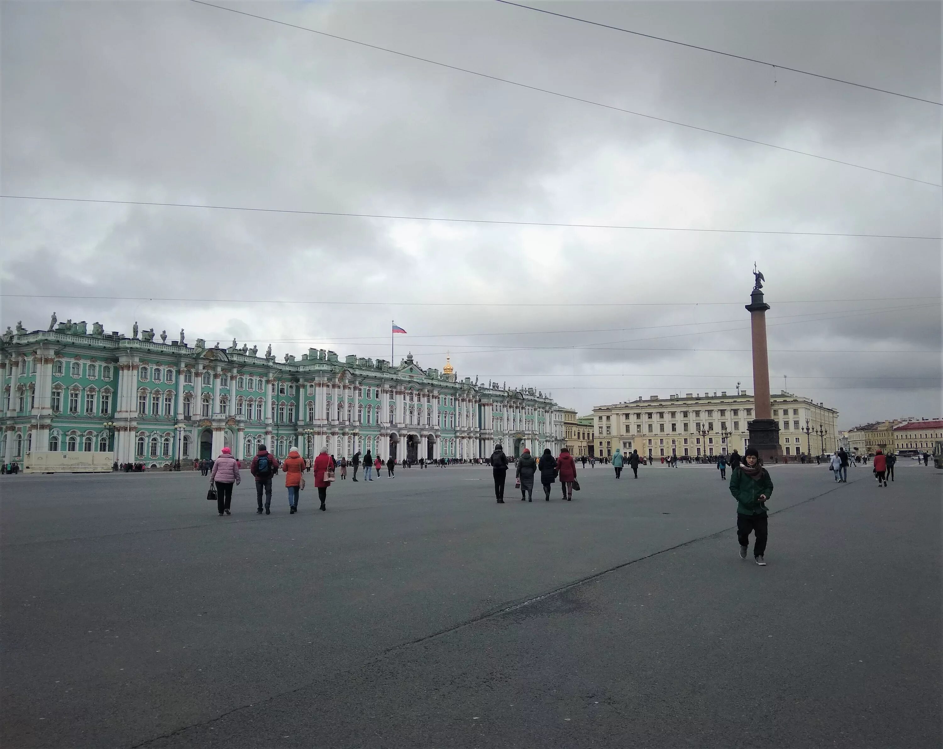 Дворцов площадь 12. Дворцовая площадь в санкт-петербурге. площадь зимнего дворца в санкт-петербурге. дворцовая площадь зимний дворец. ансамбль дворцовой площади.