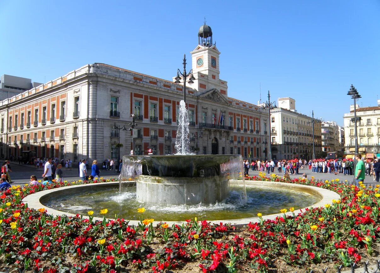 пуэрто дель соль мадрид. пуэрта дель соль мадрид. площадь де соль мадрид. площадь. пуэрта дель соль мадрид.