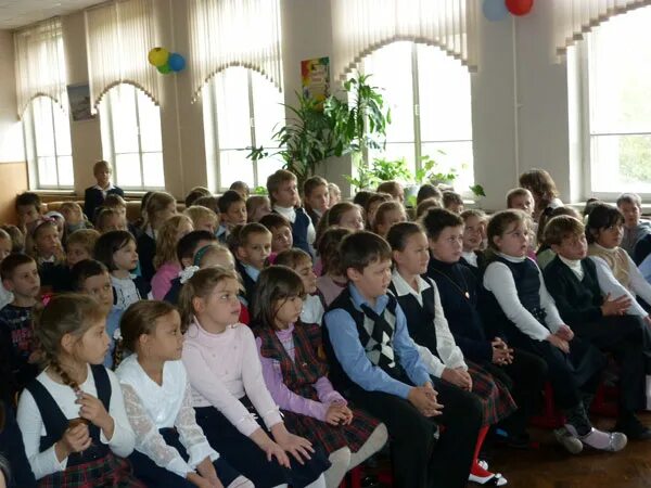 143 школа казань. Школа 143 на ясной екатеринбург. Екатеринбург школа 143 ясная 16. 143 школа казань. Екатеринбург школа 143 ясная 16.