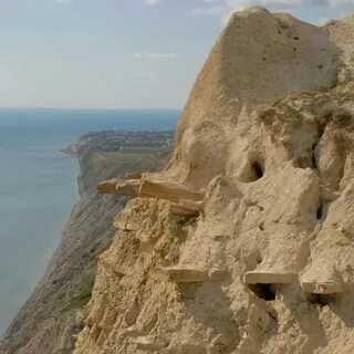 Ласточкино гнездо лысые горы