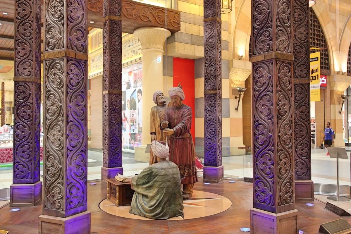 Места которые посетил ибн баттута. Ibn battuta mall. тц ибн баттута дубай. путешествие ибн баттута. батута молл в дубае.