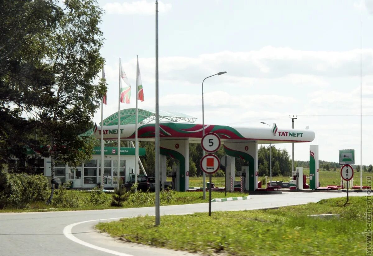 Где находится татнефть. Азс 132 татнефть. азс 112 татнефть. азс 132 татнефть сотрудники. азс 249 татнефть нижнекамск.