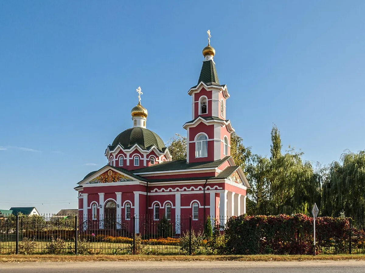 Мичуринск севастополь. Храм Хмелевое Мичуринский район. Храм Димитрия Солунского старое Хмелевое. Церковь Димитрия Солунского Тамбов. Церковь в Хмелевом в Мичуринске.