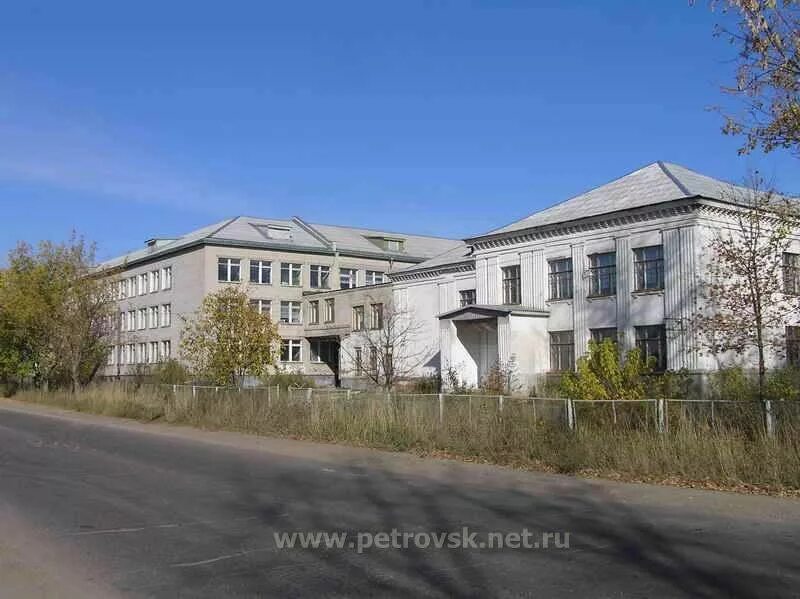 Школа Петровск Ярославская область. Посёлок Петровское Ярославской области. Петровское Ярославская область школа. Петровская СОШ Ярославская область Ростовский район. Интернат петровск