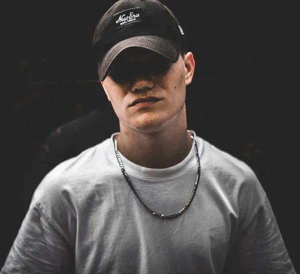 Jamik рэпер джентльмен. Jamik фото певец. Песни джамика. Jamik исполнитель фото. Песни джамика.