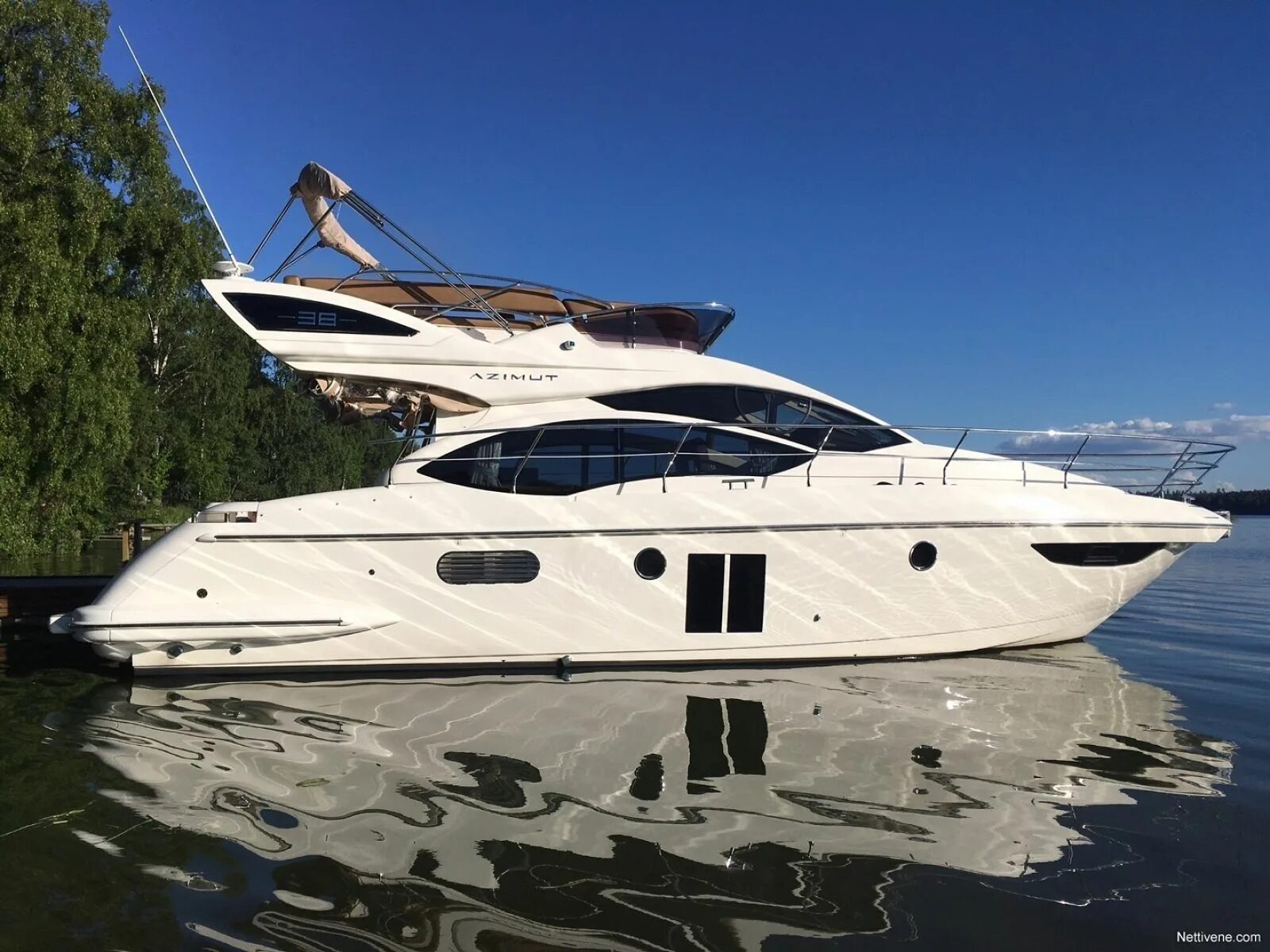 Азимут сампо. Яхты azimut 40s. яхта azimut 38. катер азимут 38. яхта azimut 92.