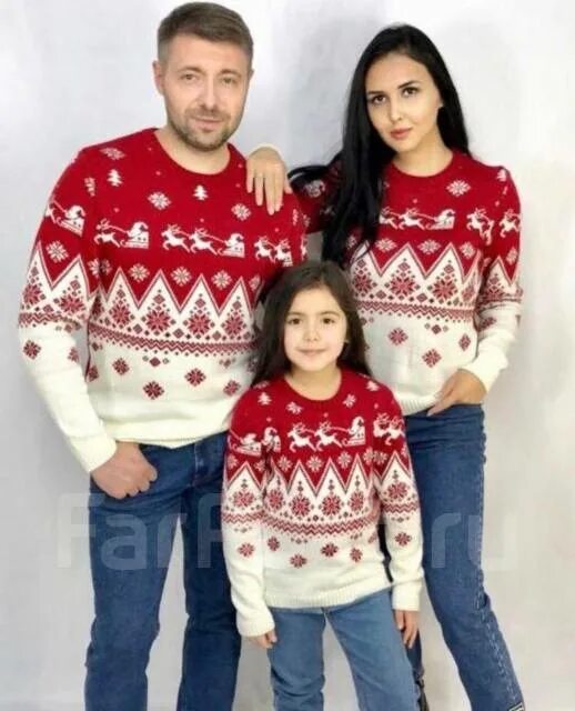Кофта для кормления. Мама свитер. Мама свитер. Вязаные кофты фэмили лук. Фотосессия мама и дочка.