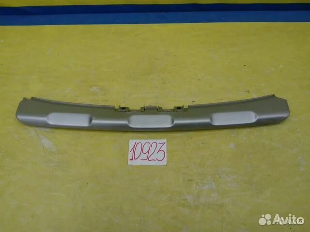 Накладка переднего бампера логан. Renault 620726167r. 620726167r. накладка на передний бампер рено сандеро степвей 1. накладка на передний бампер рено сандеро степвей 2 нижняя.