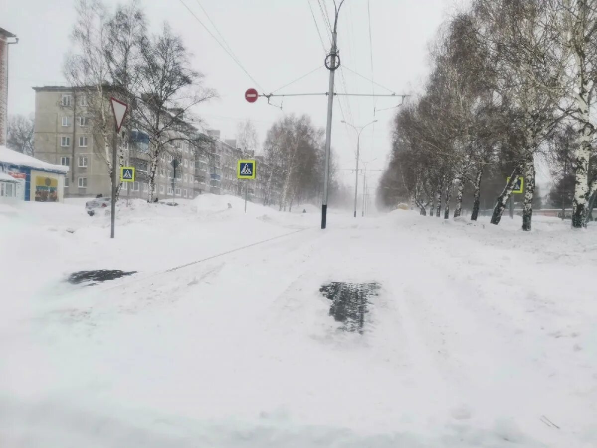 П прокопьевске. Снежинка прокопьевск. снегопад в прокопьевске. прокопьевск в снегу. снежная горка в прокопьевске.