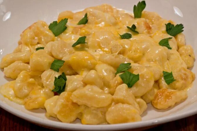 Блюда из макарон и картошки. Жареная картошка с макаронами. Ньокки гноччи. Ньокки (итал. Макароны из картофеля.