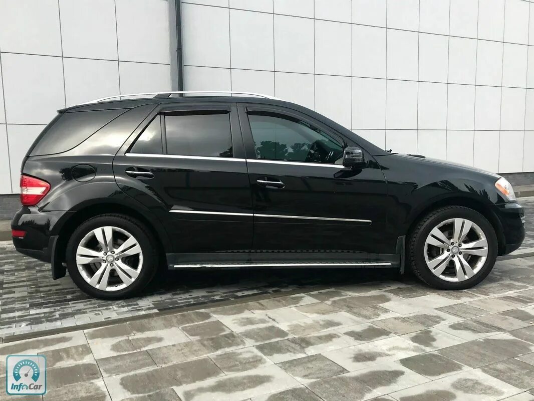 Мерседес мл 2010. Mercedes ml 2010. мерседес мл 2010 года. mersedes ml 2010 очень редкая комплектация. мл 2010.