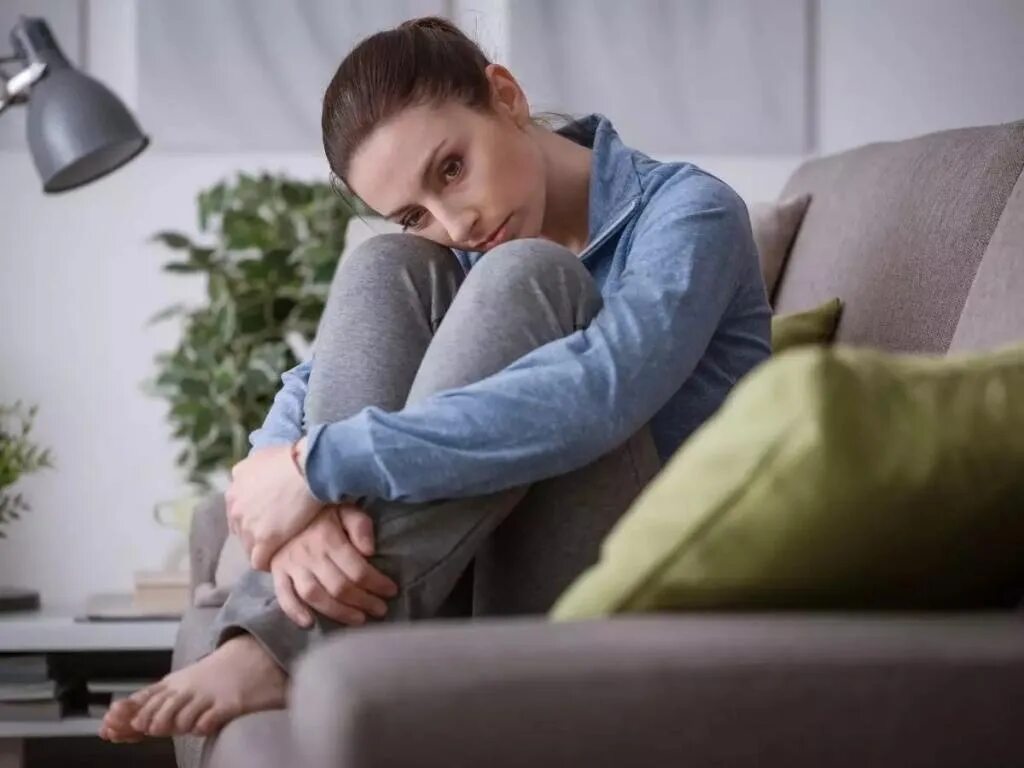 Что делать если потерял интерес к жизни. Забота мужчины о женщине. Потеря интереса к жизни как называется. Потеря интереса к жизни. Утрата интереса к жизни.