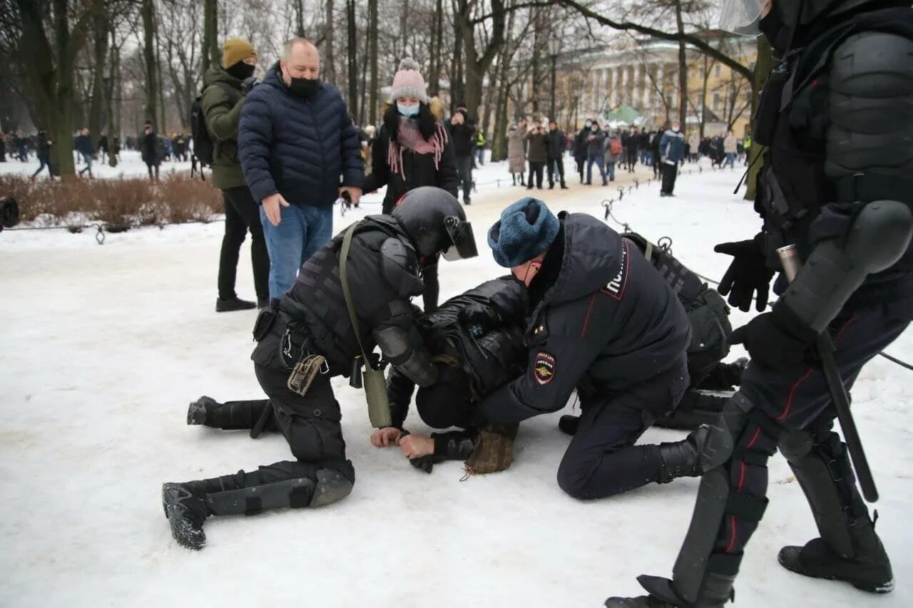 Протесты 23 января 2021 в Санкт Петербурге. Протесты в России 2021 Навальный. Массовые протесты в России. Митинг 23 января 2021 задержания. Последний митинг навального