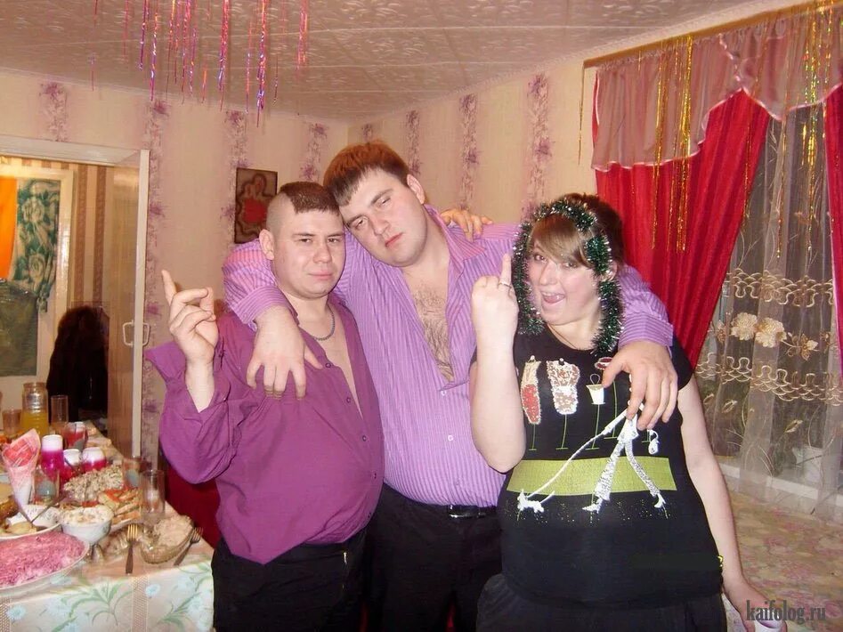 Дебилы в социальных сетях. Смешные люди из социальных сетей. Жертвы социальных сетей. Странные фото из одноклассников. Одноклассники придурки.