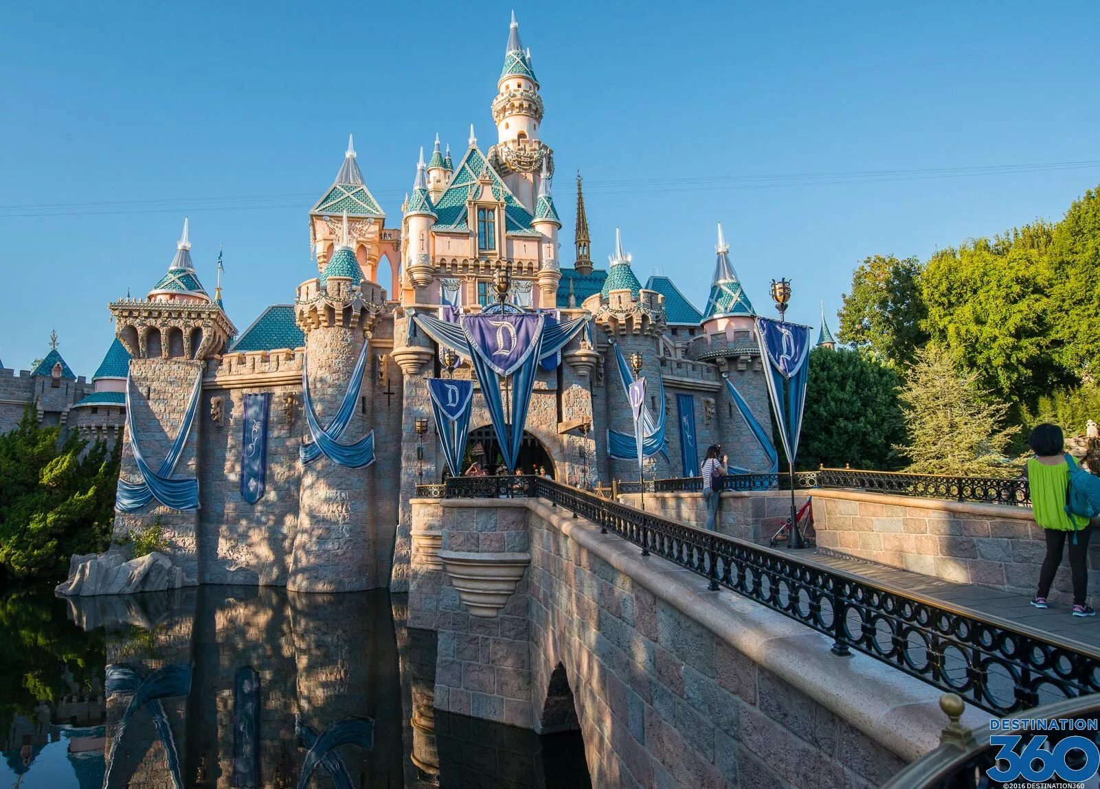 диснейленд калифорния фото. диснейленд париж аттракционы. лос анджелес диснейленд замок. диснейленд париж диснейленд парк. диснейленд париж диснейленд парк.