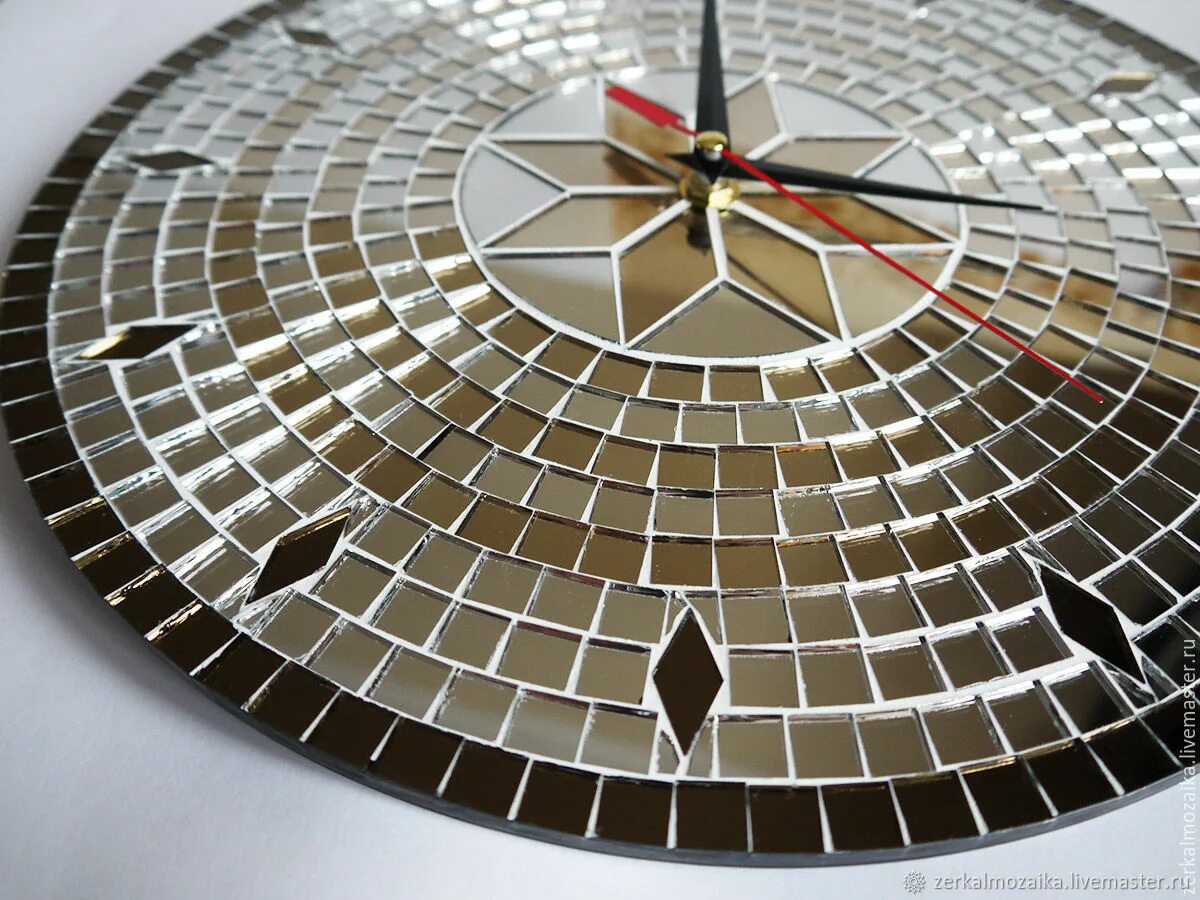 Часы алатырь. Часы алатырь. Алатырь символ. Часы из пластинки. Славянские кольцо с алатырем.