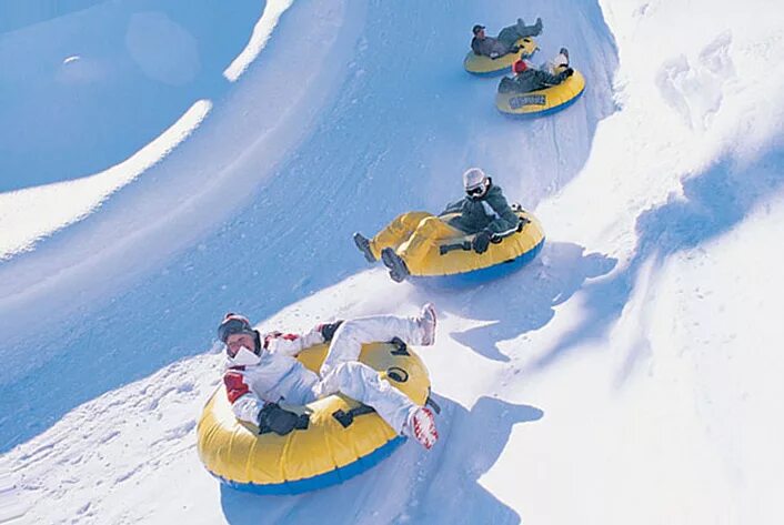 кататься с горки на английском. горнолыжный курорт снежный ватрушки. огни мурманска катание на ватрушках. тюбинг кататься. тюбинг архыз.