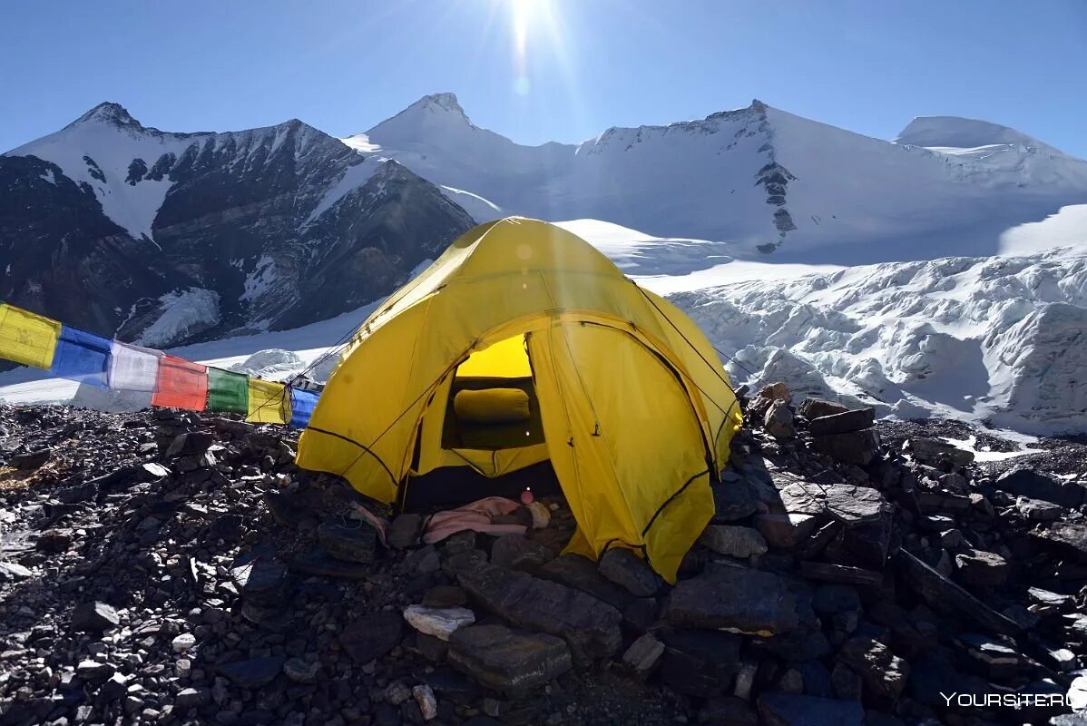 Эверест лагерь 3. Палатка эверест 80083. Палатка в горах. Everest camp2. Эверест лагерь 4.