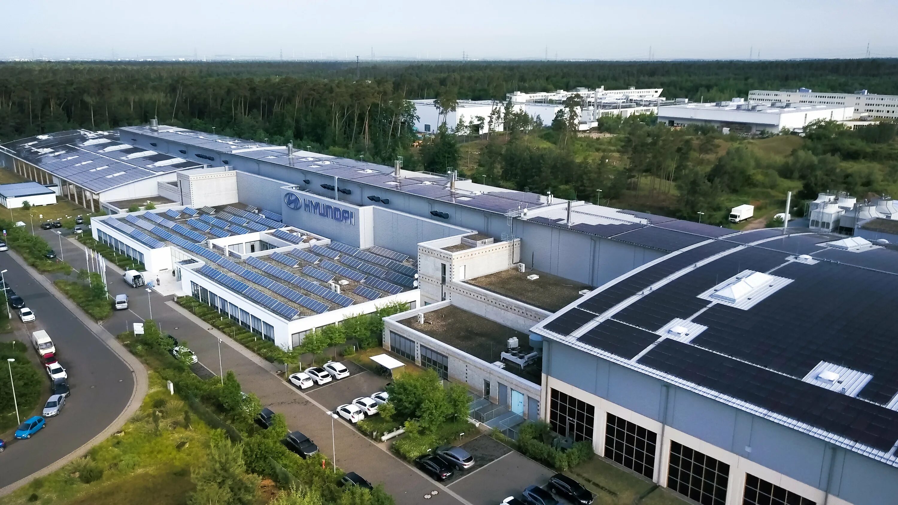 Хенде вакансии. Хенде вакансии. Hyundai ix35 girls. Хендэ экспресс сервис. Hyundai solaris 2018.