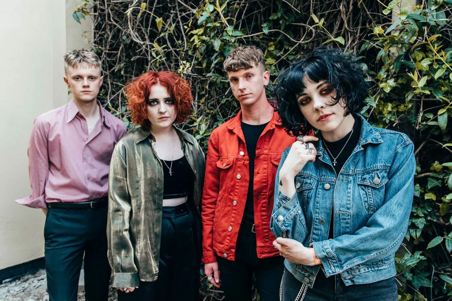 Pale waves