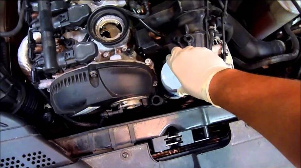 Масло в двигатель 2.0 tfsi. Масляный фильтр ауди а4 б8. масляный фильтр ауди q5 2.0 tfsi. масляный фильтр ауди а4 б8 1.8 tfsi. масляный фильтр ауди а4 б5.