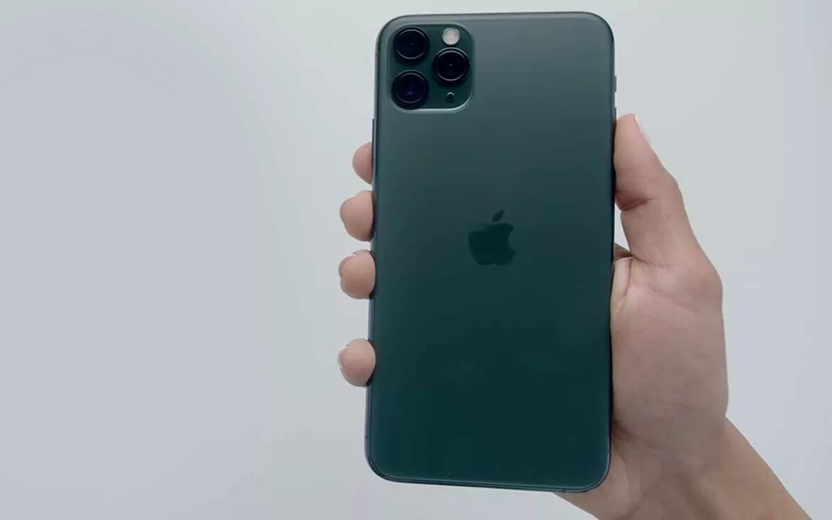 Iphone 8 зеленый. Iphone 11 Pro зеленый. Apple iphone 11 Pro Max зеленый. Айфон 11 Промакс темно зеленый. Айфон 12 про Макс зеленый.