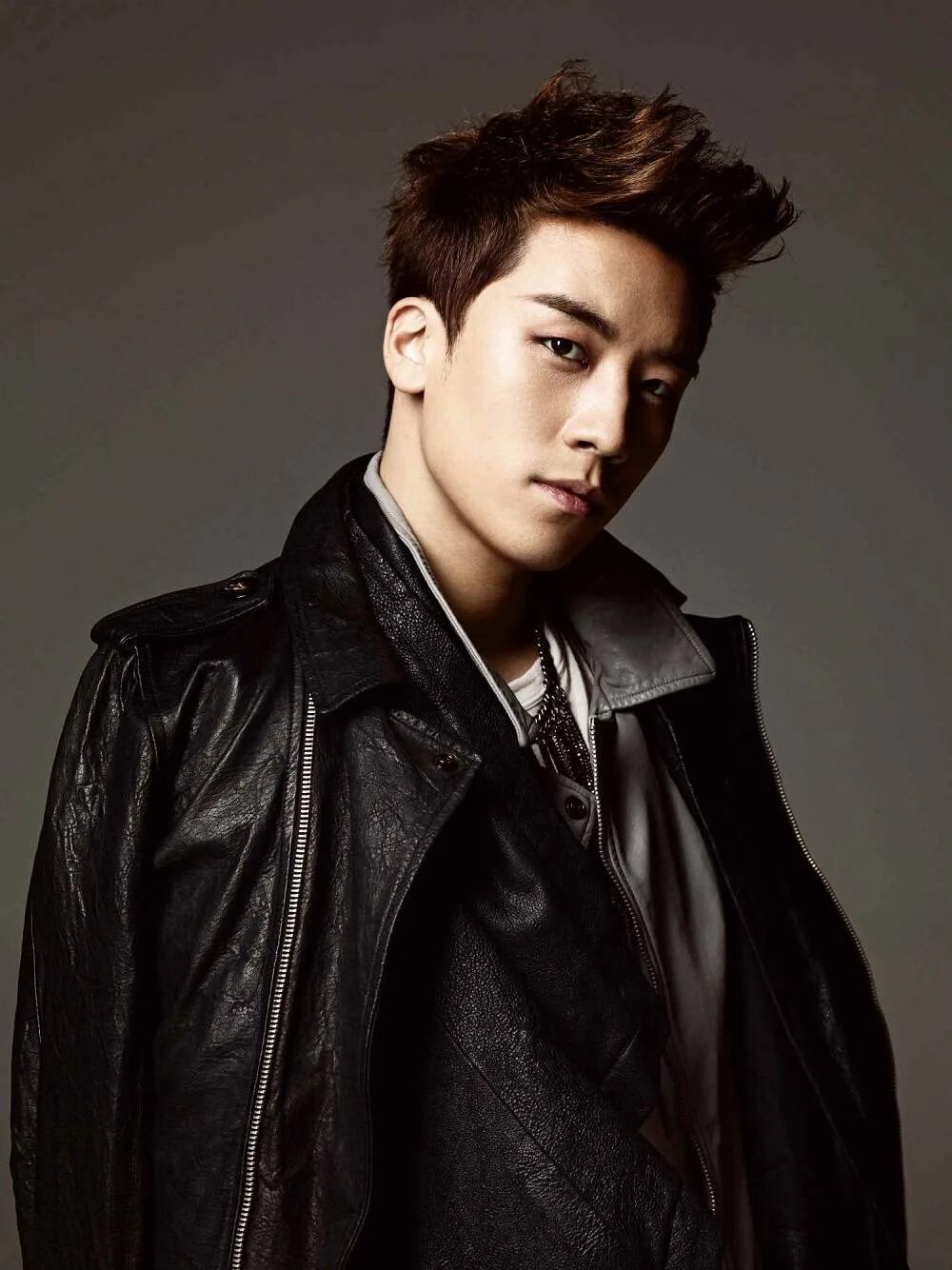 Ли сын хеп. Сынри. сынри корейский актёр. big bang seungri. сынри из big bang.