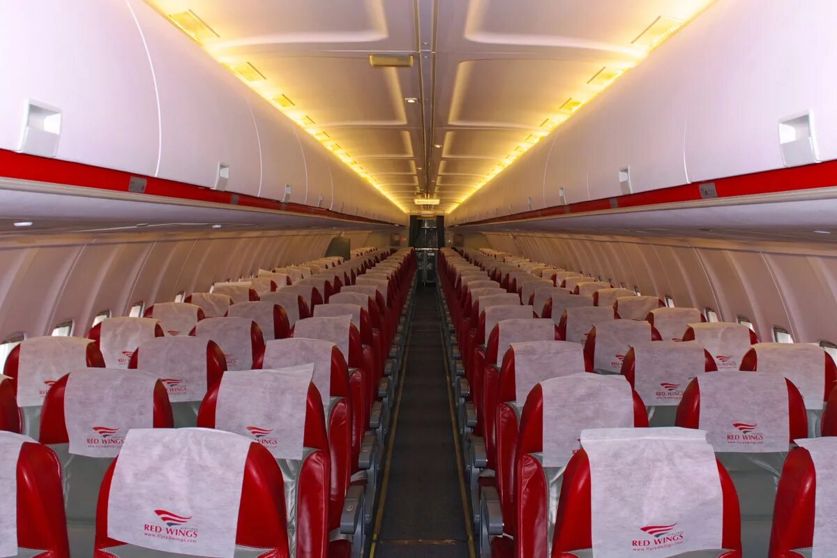 Red wings пхукет отзывы. Red wings самолеты. b772 самолет red wings. red wings wz307 самолет. авиакомпания ред вингс салон.